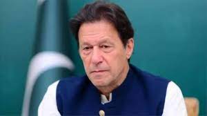 बाइडन पर खुलेआम बोल ख़ुद ही घिर गए इमरान ख़ान