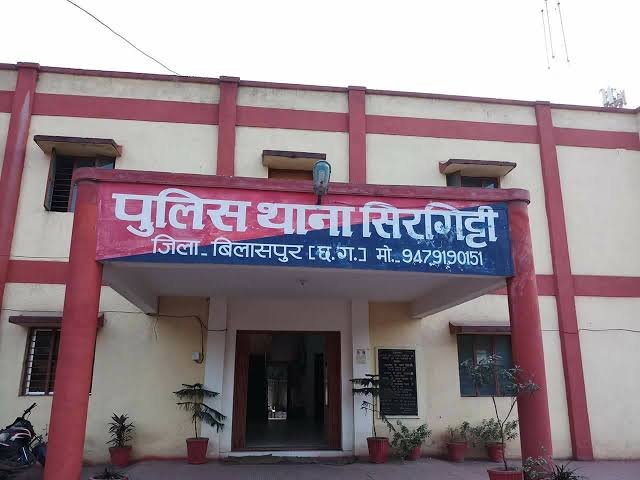 स्कार्पियो की कांच तोड़ 12 लाख के जेवर और तीन लाख नगद पार