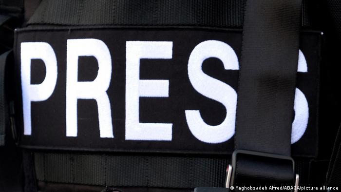 मिड डे मील में नमक रोटी का खुलासा करने वाले निर्भीक पत्रकार नहीं रहे