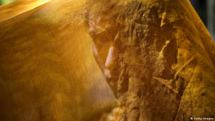 औरतों के लिए कानून के दरवाजे या तो बंद हैं या बहुत दूर