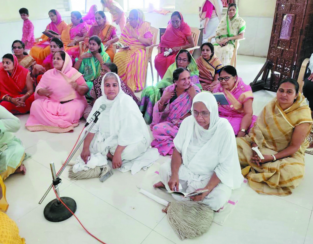 महावीर जिनालय में पूजा महोत्सव-ध्वजारोहण