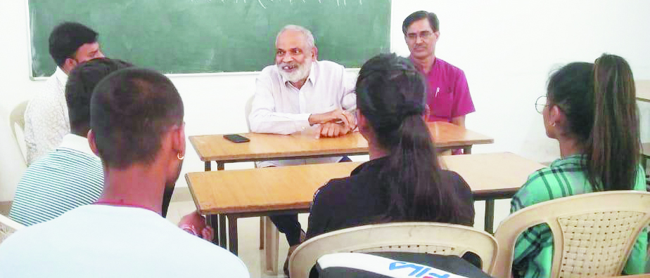 जनसम्पर्क की उपयोगिता पर अग्रसेन महाविद्यालय में संवाद