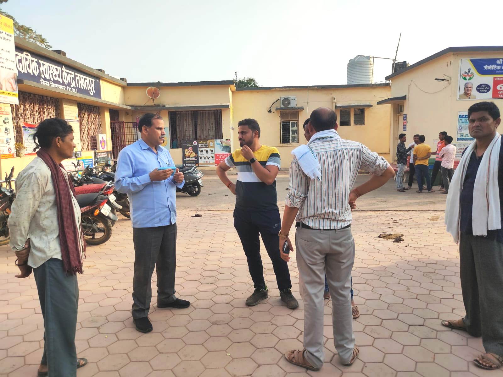 हाईवा और टाटा मैजिक में टक्कर, पूर्व सांसद के भतीजे सहित चार की मौत