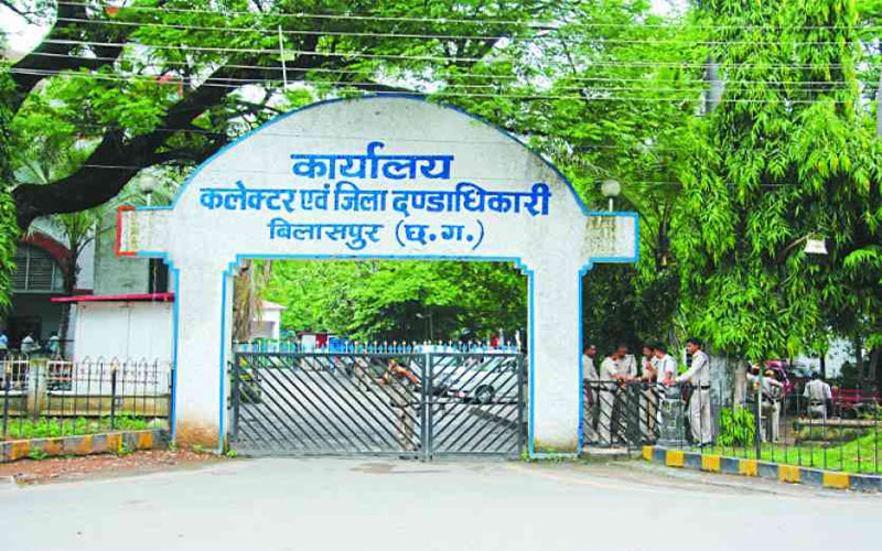 राशन दुकान में 12 लाख के चावल, शक्कर की अफरा-तफरी