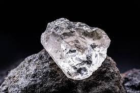 मध्य प्रदेश : पन्ना जिले में महिला को खदान से 2.08 कैरेट का हीरा मिला