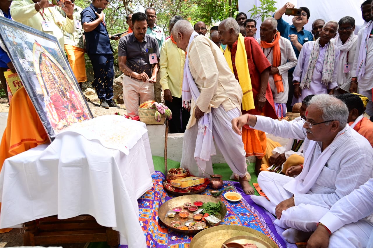 धान के बदले मक्का का रकबा तेजी से बढ़ा किसानों ने मांगी फैक्ट्री