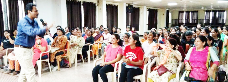 मैक सॉलिटियर में योग, पाककला एवं व्यक्तित्व विकास एवं सोशल मीडिया उपयोग पर प्रशिक्षण