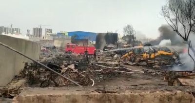 गुरुग्राम में आग लगने से लगभग 150 झोपड़ियों जलकर खाक गुरुग्राम में आग लगने से लगभग 150 झोपड़ियों जलकर खाक