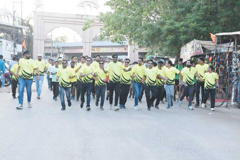 नशे के खिलाफ नांदगांव ने लगाई दौड़, निजात रन में सभी का मिला पुलिस को साथ