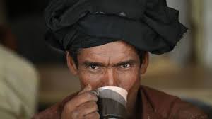 पाकिस्तानी अर्थशास्त्रियों से समझिए वहाँ की बदहाली