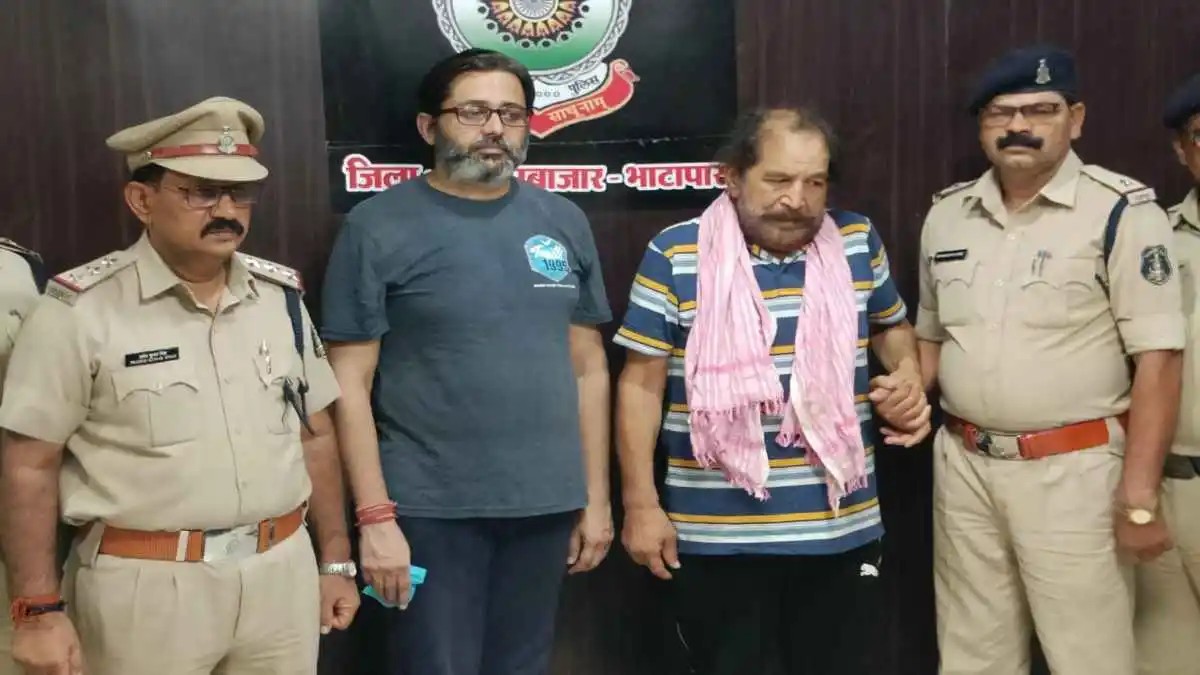 चिटफंड कंपनी के 2 और डायरेक्टर गिरफ्तार चिटफंड कंपनी के 2 और डायरेक्टर गिरफ्तार