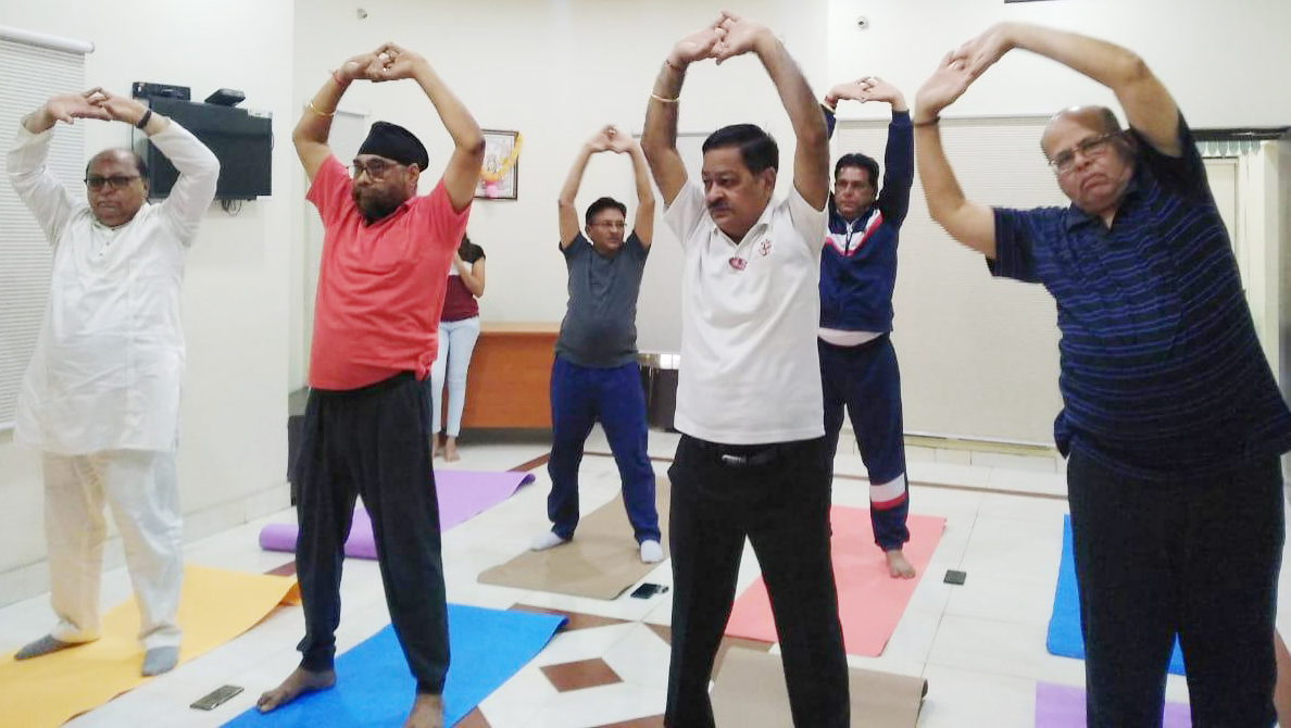 कैट ने मनाया योग दिवस