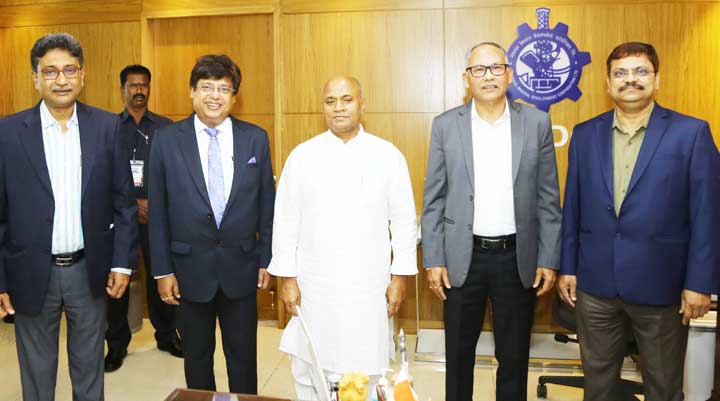 इस्पात मंत्री ने किया एनएमडीसी मुख्यालय का दौरा