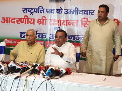 जो लोग राष्ट्रपति चुनाव में पहचान की बात कर रहे, वो आदिवासी को पीएम बना दें: यशवंत सिन्हा