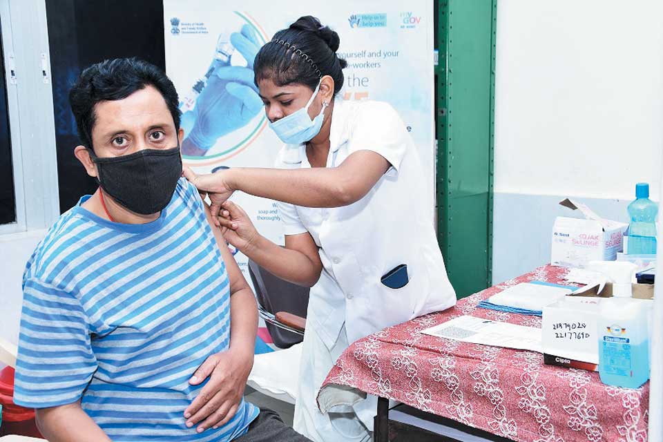 बालको वैक्सीन महाअभियान में 2000 कर्मचारियों को मिले बूस्टर