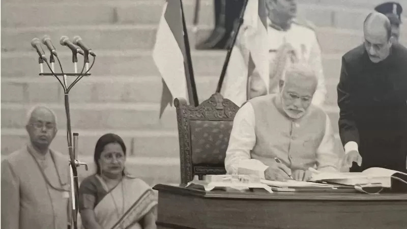 नरेंद्र मोदी ने वाजपेयी-आडवाणी की बीजेपी को कैसे बदला - विवेचना