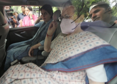 नेशनल हेराल्ड मामले में तीसरी बार सोनिया गांधी ईडी के सामने हुई पेश नेशनल हेराल्ड मामले में तीसरी बार सोनिया गांधी ईडी के सामने हुई पेश