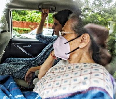 नेशनल हेराल्ड मामला : 3 घंटे की पूछताछ के बाद ईडी कार्यालय से निकलीं सोनिया गांधी