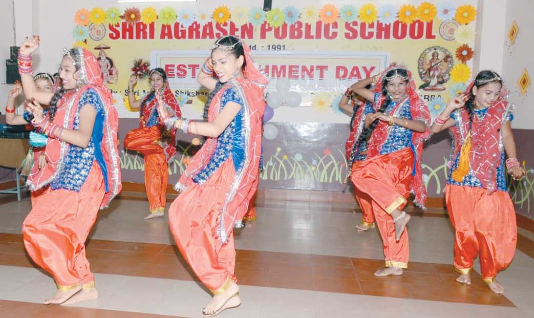श्री अग्रसेन पब्लिक स्कूल में स्थापना दिवस रंगारंग कार्यक्रम
