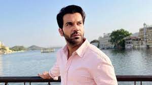 शाहरुख़ ख़ान के घर के बाहर क्यों बैठे रहते थे राजकुमार राव?