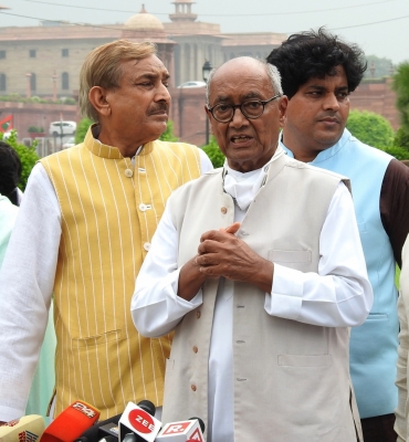 संसद सत्र के दौरान मल्लिकार्जुन खड़गे को ईडी का समन, पार्टी ने कहा- नहीं डरेंगे संसद सत्र के दौरान मल्लिकार्जुन खड़गे को ईडी का समन, पार्टी ने कहा- नहीं डरेंगे