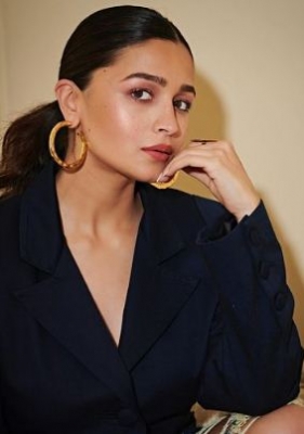 केवल एक चीज जिससे मैं नाराज होती हूं, वह है फेक न्यूज : आलिया भट्ट
