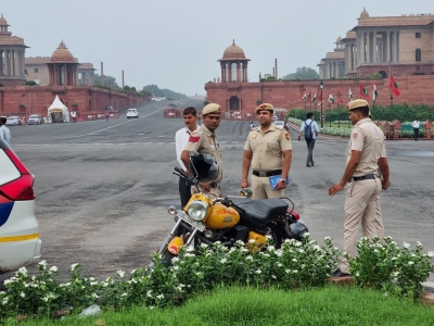 कांग्रेस के प्रदर्शन के मद्देनजर दिल्ली में सुरक्षा हाई अलर्ट पर कांग्रेस के प्रदर्शन के मद्देनजर दिल्ली में सुरक्षा हाई अलर्ट पर