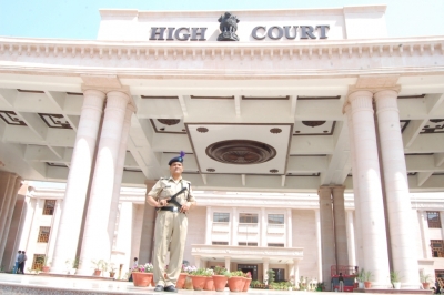 ठग ने मैसेजिंग के लिए हाईकोर्ट के चीफ जस्टिस की आईडी का किया इस्तेमाल