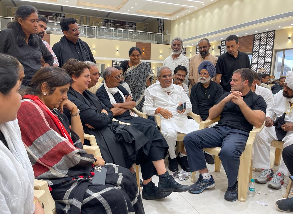 राहुल-प्रियंका से मिले भूपेश