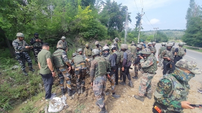 जम्मू-कश्मीर के पुलवामा में आईईडी बरामद, बड़ा हादसा टला 