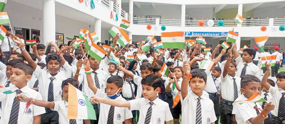 जेपी इंटरनेशनल स्कूल ने मनाया 76वां स्वतंत्रता दिवस