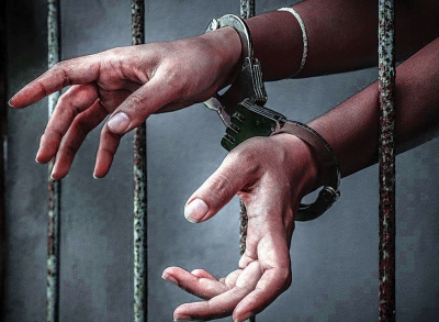 मस्जिद में हिंदू जोड़े का 'निकाह' कराने जा रहा मौलवी हिरासत में मस्जिद में हिंदू जोड़े का 'निकाह' कराने जा रहा मौलवी हिरासत में