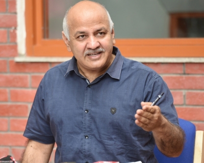 सीबीआई छापे पर बोले सिसोदिया, अच्छा काम करने वालों को किया जा रहा परेशान सीबीआई छापे पर बोले सिसोदिया, अच्छा काम करने वालों को किया जा रहा परेशान