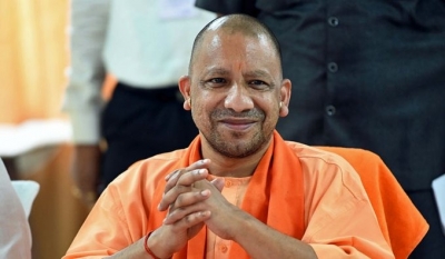 यूपी : हर जिले की रिपोर्ट सीएम के पास, कई अफसर रडार पर