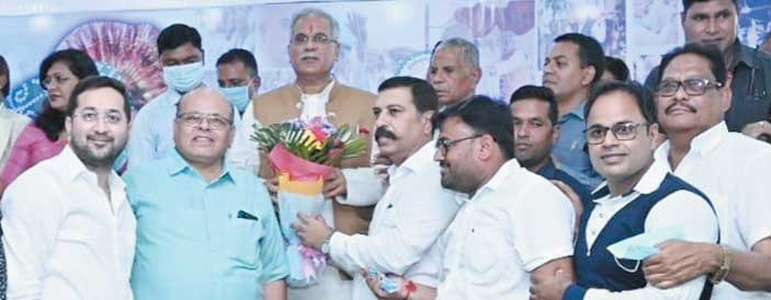 चेम्बर ने मुख्यमंत्री को जन्मदिन की बधाई देकर उनके दीर्घायु एवं उज्ज्वल भविष्य की कामना की