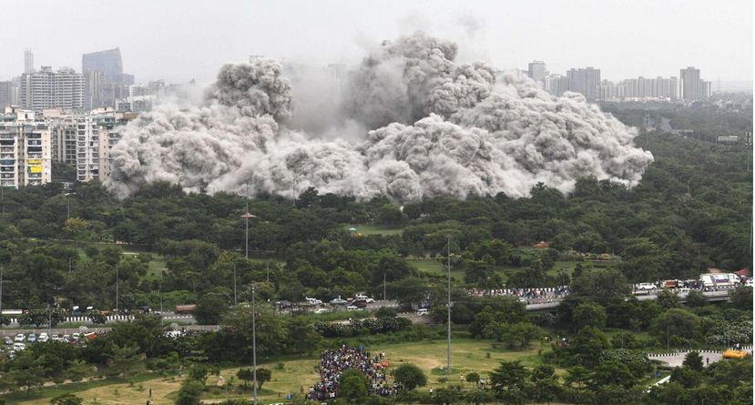 भ्रष्टाचार के भवन को कौन गिराएगा?