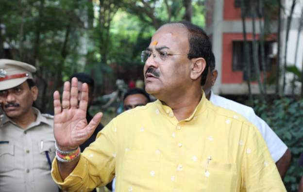 बीजेपी नेता के महिला से दुर्व्यवहार का वीडियो वायरल, कहा- 'क्या मैंने उसका रेप किया'