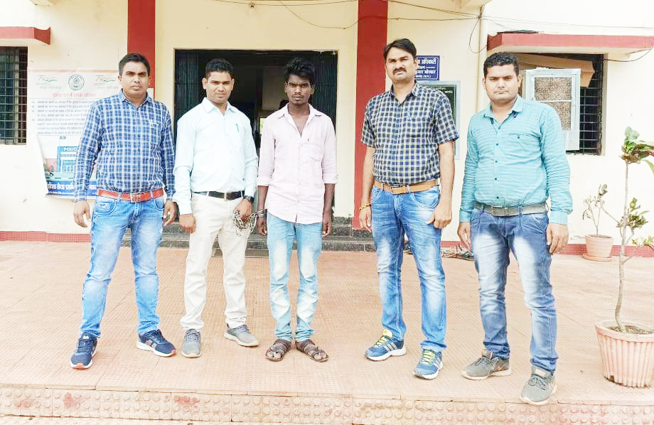 पुलिस को चकमा देकर कोर्ट से फरार आरोपी दुर्ग से गिरफ्तार
