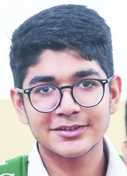 दिल्ली पब्लिक स्कूल रायपुर ने मेधावी आकाश को दी भावभीनी श्रद्धांजलि