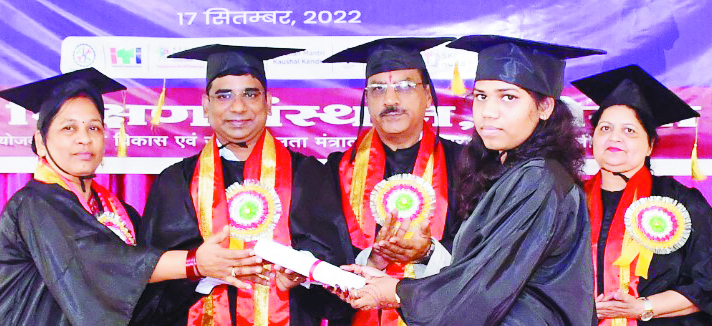 हुनरमंदों को आगे बढऩे से कोई रोक नहीं सकता-एसपी