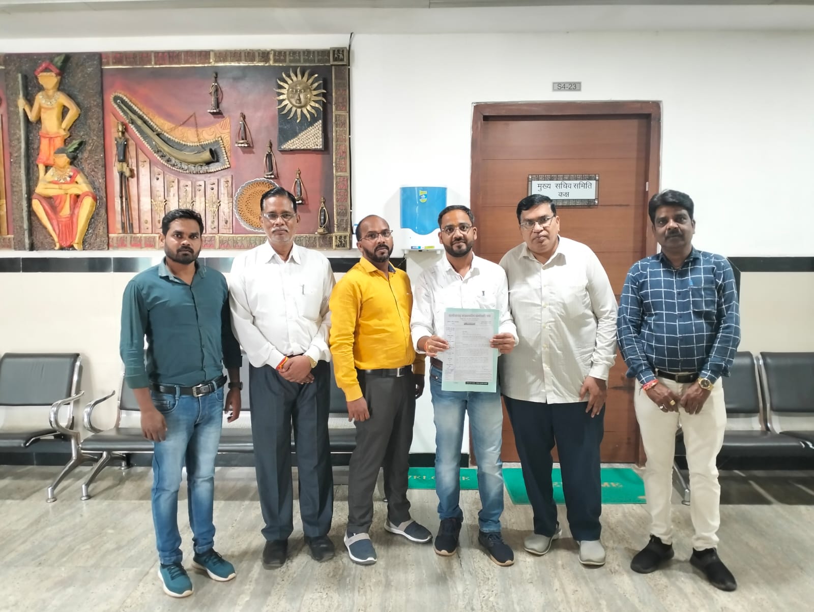 मुख्यमंत्री के वादे याद दिलाने मुख्य सचिव जैन से मिले मंत्रालयीन संघ के नेता मुख्यमंत्री के वादे याद दिलाने मुख्य सचिव जैन से मिले मंत्रालयीन संघ के नेता