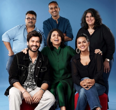नीतू कपूर और सनी कौशल ने 'लेटर्स टू मिस्टर खन्ना' की तैयारी शुरू की नीतू कपूर और सनी कौशल ने 'लेटर्स टू मिस्टर खन्ना' की तैयारी शुरू की