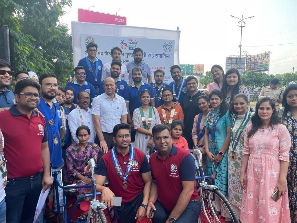 राउंड टेबल इंडिया ने दिव्यांगों का सफ़र किया आसान, मुफ़्त में दी गई 25 से ज़्यादा ट्राई साइकिल राउंड टेबल इंडिया ने दिव्यांगों का सफ़र किया आसान, मुफ़्त में दी गई 25 से ज़्यादा ट्राई साइकिल