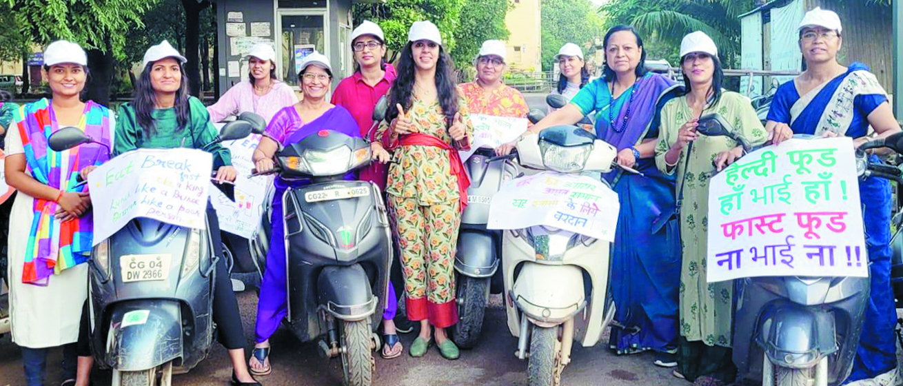 पोषण जागरूकता अभियान अंतर्गत इंडियन डाइटेटिक्स एसोसिएशन द्वारा स्कूटर रैली