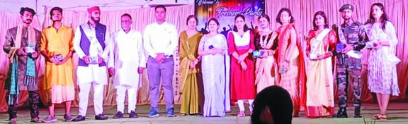 प्रगति कॉलेज में वेलकम पार्टी