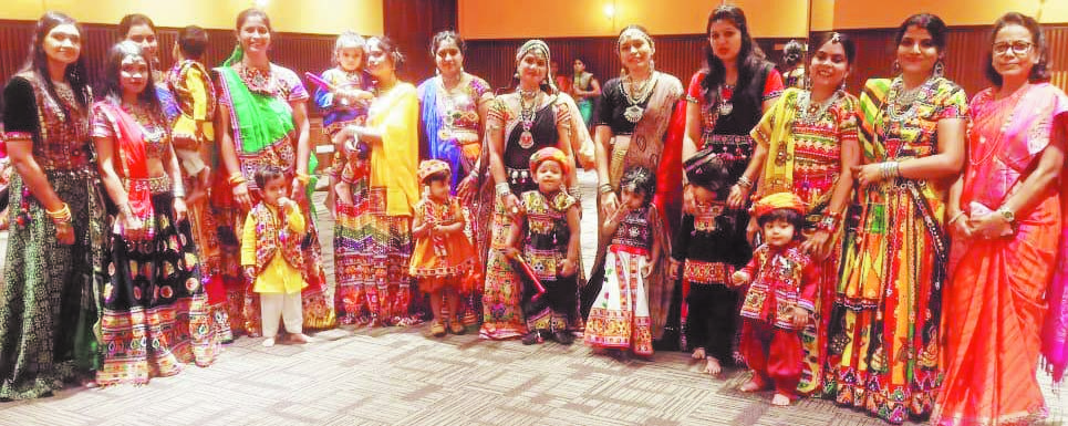 अविनाश ग्रुप सोसाइटियों में डांडिया-गरबा