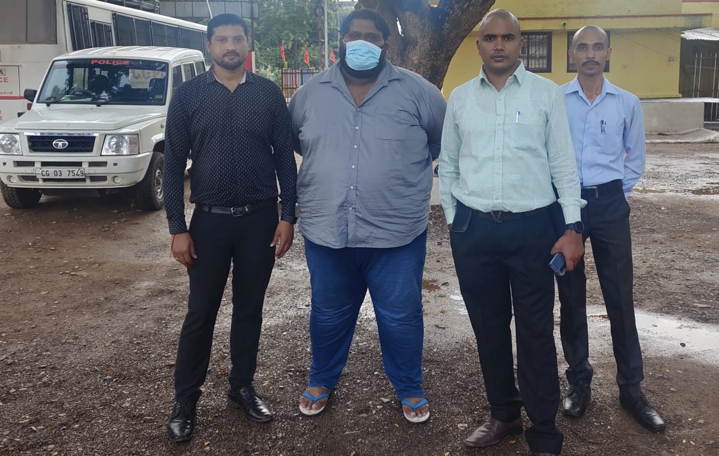 87 लाख की ठगी की, केरल से पकड़ लाई पुलिस 87 लाख की ठगी की, केरल से पकड़ लाई पुलिस