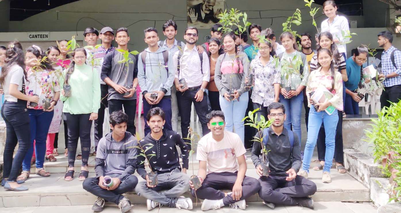 अग्रसेन महाविद्यालय के विद्यार्थियों ने हार्टफुलनेस ध्यान केंद्र का किया भ्रमण