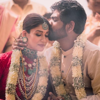 ऐक्ट्रेस नयनतारा के शादी के चार महीने बाद जुड़वां बच्चे और सरोगेसी क़ानून पर उठते सवाल