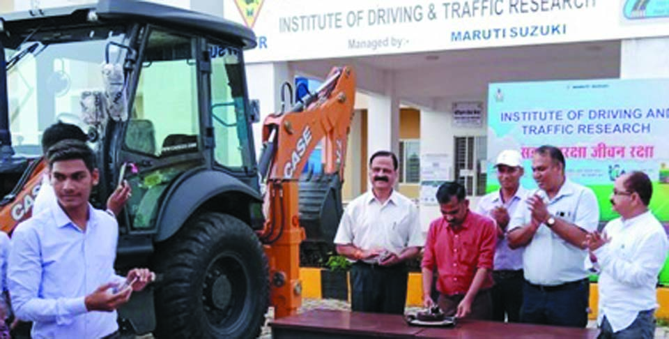 युवाओं के लिए उत्खनन क्षेत्र में खुले रोजगार के अवसर, उत्खनन से जुड़े मशीनों के संचालन के लिए प्रशिक्षण शुरू